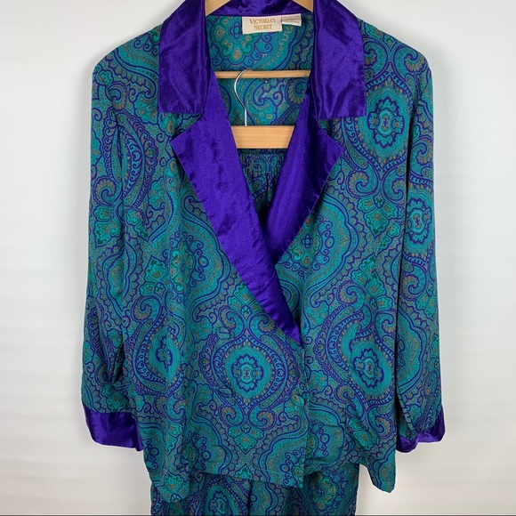 Victoria's Secret Gold Label Paisley Pajama Set - Picture 1 of 9
